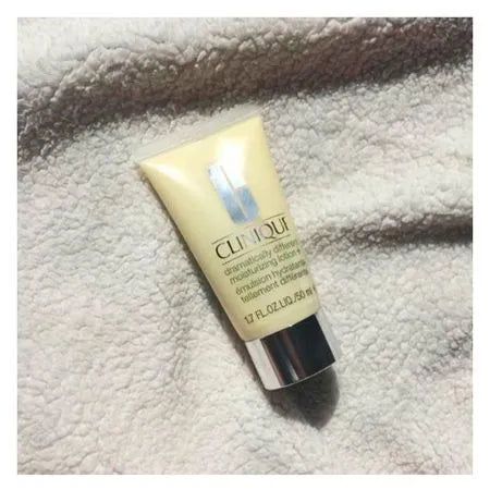 Hidratante Facial Clinique Dramatically Different Moisturizing Lotion 50ml